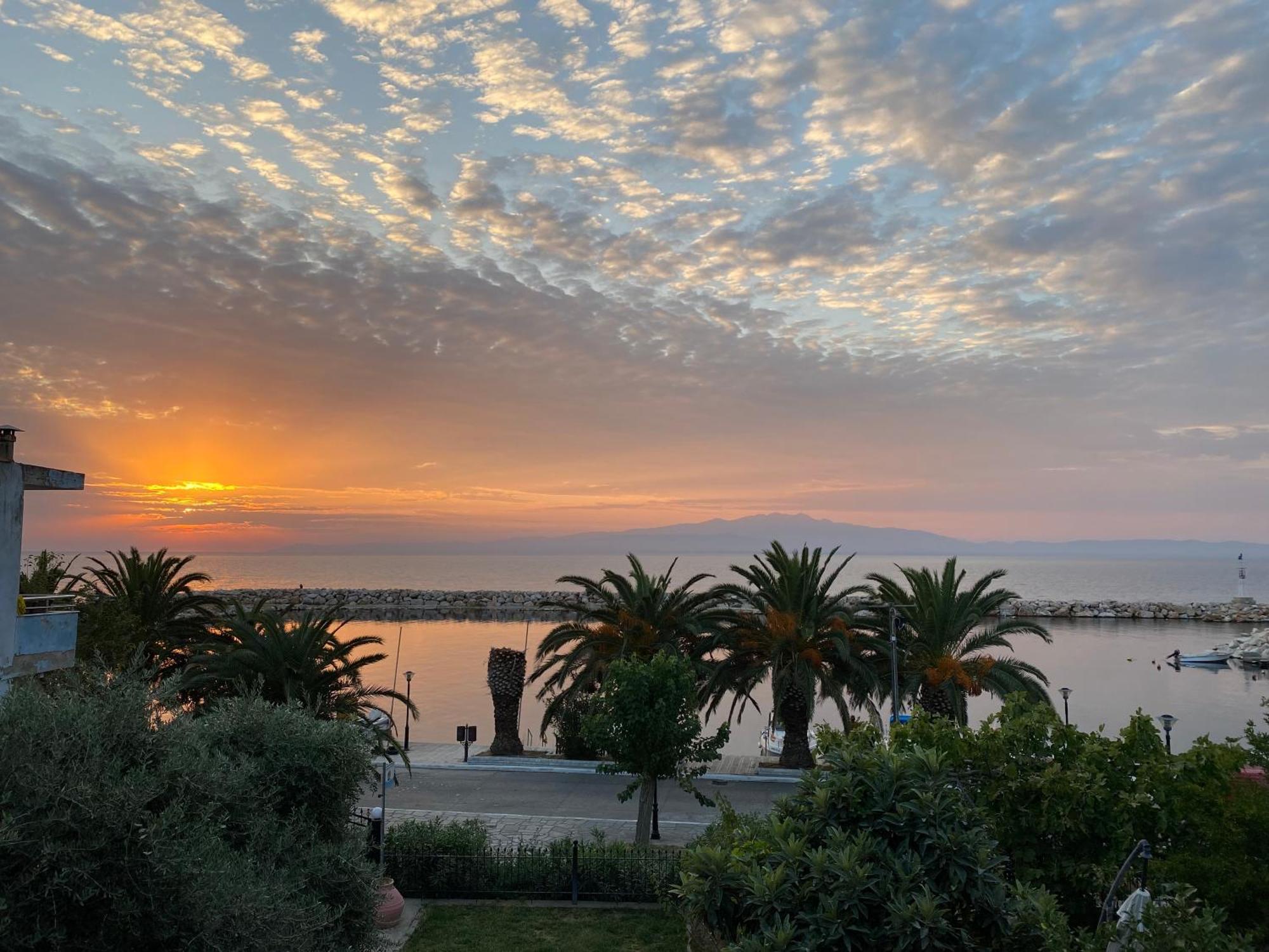 Sunsets In Thassos 1 Apartment Skala Sotiros Luaran gambar